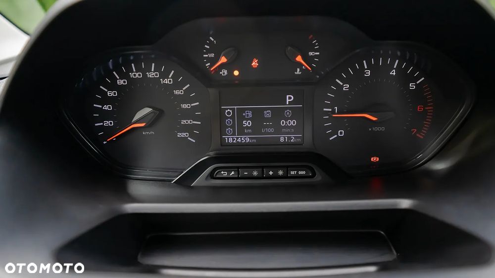 Peugeot PARTNER AUTOMAT - 39