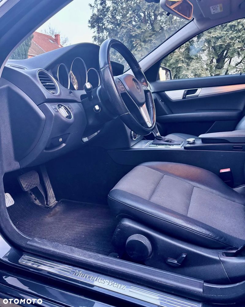 Mercedes-Benz Klasa C 200 d 7G-TRONIC - 20