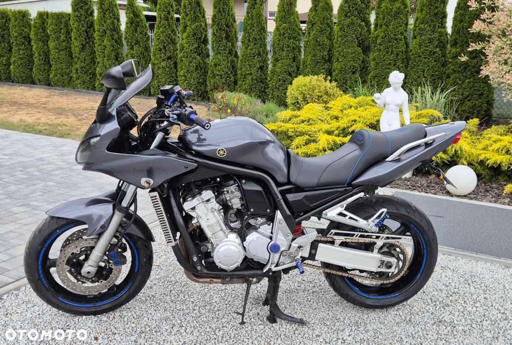 Yamaha FZS - 1