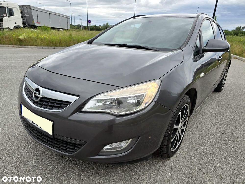 Opel Astra 1.7 CDTI DPF ecoFLEX Start/Stop Design Edition - 2