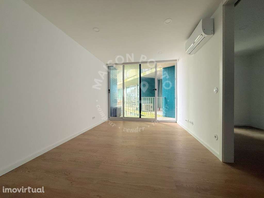 Apartamento T1 com Varanda em Condomínio Privado com Piscina e Giná... - Grande imagem: 3/27