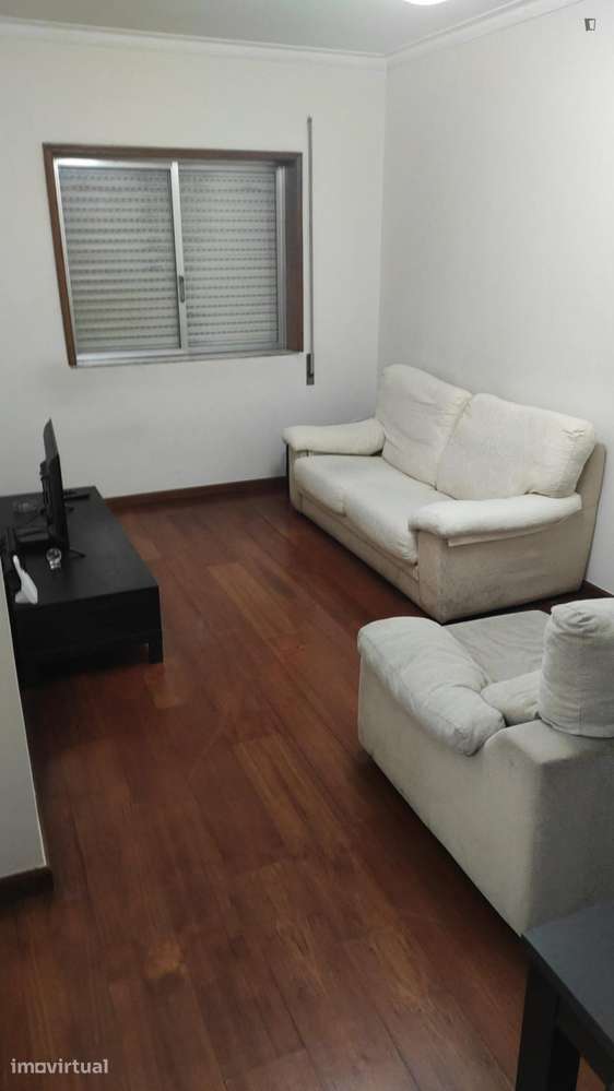 Quarto - localizado em Sé de Braga e São Lázaro Braga - Grande imagem: 2/5