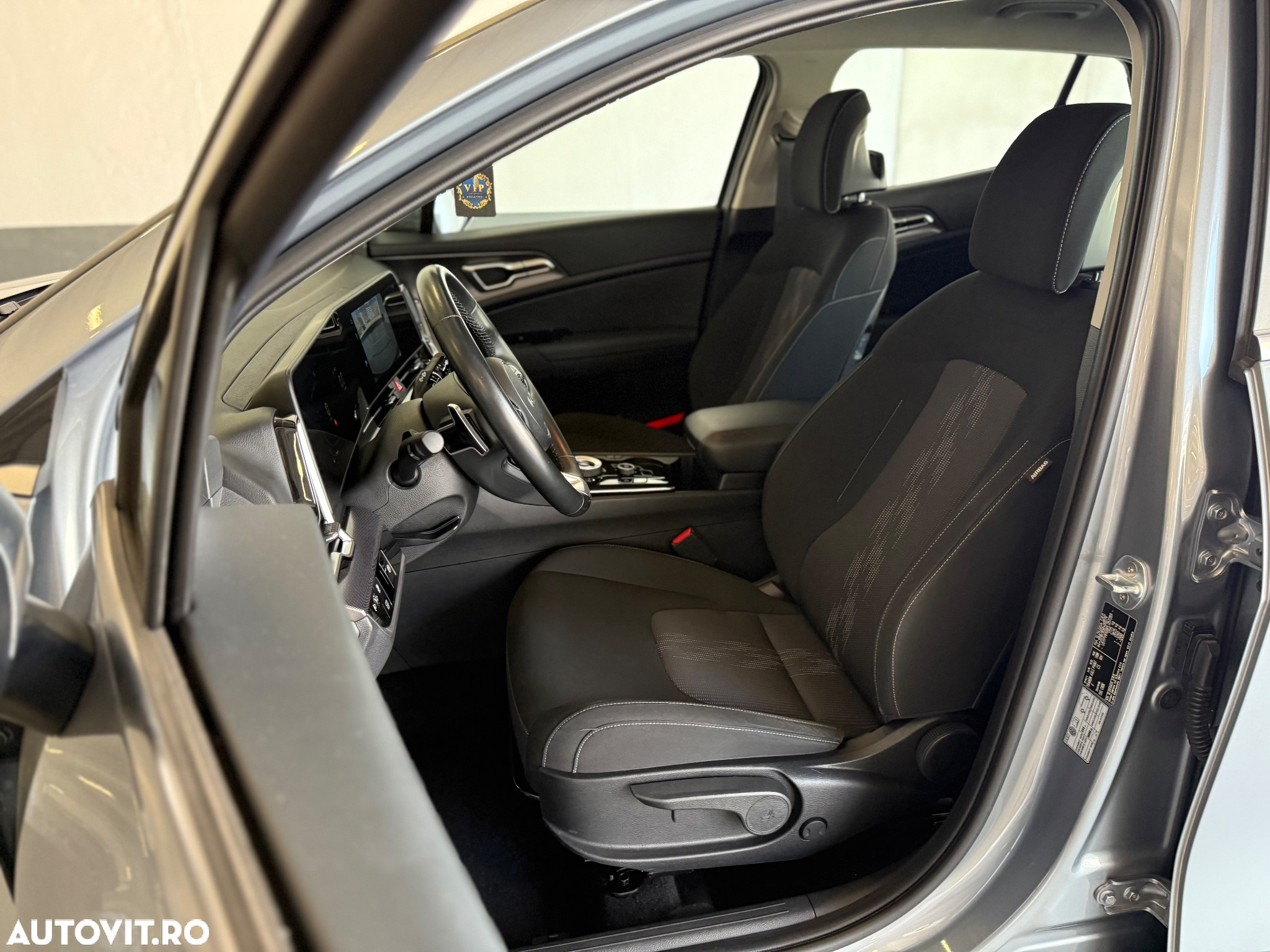 Kia Sportage 1.6T-GDI Hybrid 2WD Aut. Vision - 33