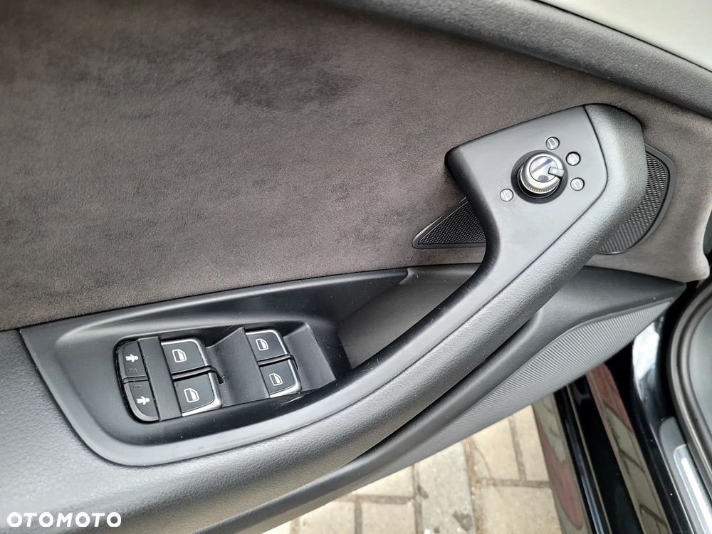 Audi A6 Avant 3.0 TDI quattro S tronic - 22