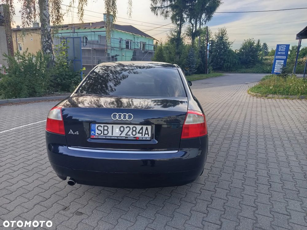 Audi A4 Limousine - 7