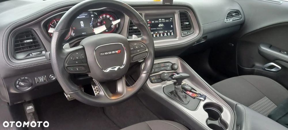 Dodge Challenger 5.7 R/T - 9