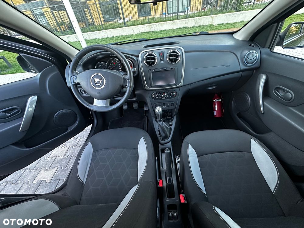 Dacia Sandero 0.9 TCe Laureate S&S EU6 - 8