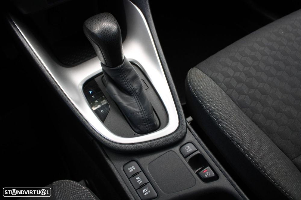 Toyota Yaris 1.5 HDF Comfort - 34