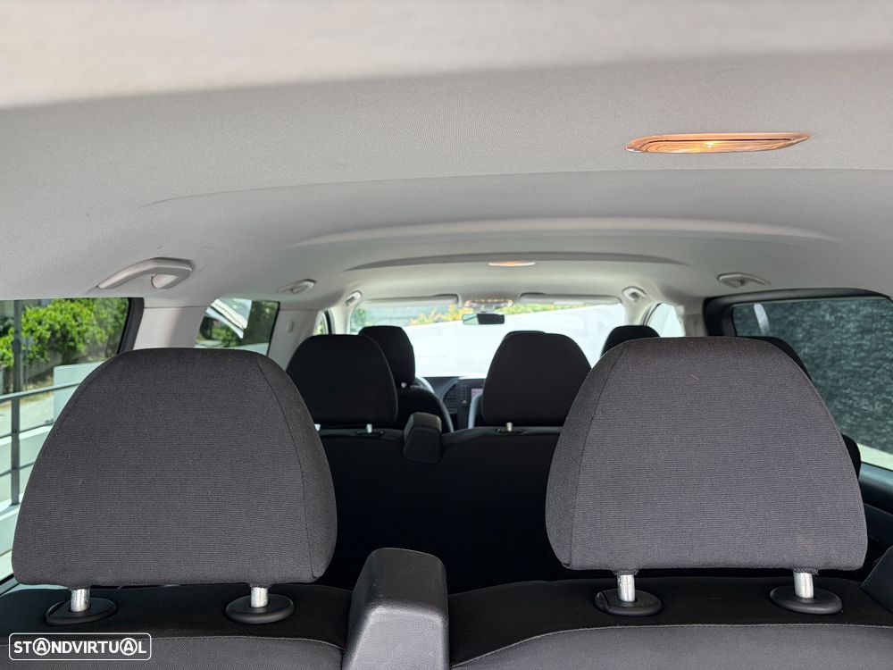 Mercedes-Benz Vito Tourer Extra-Longa Aut. PRO - 26