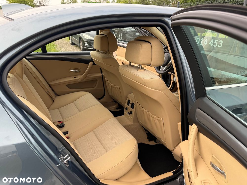 BMW Seria 5 520i Edition Exclusive - 15