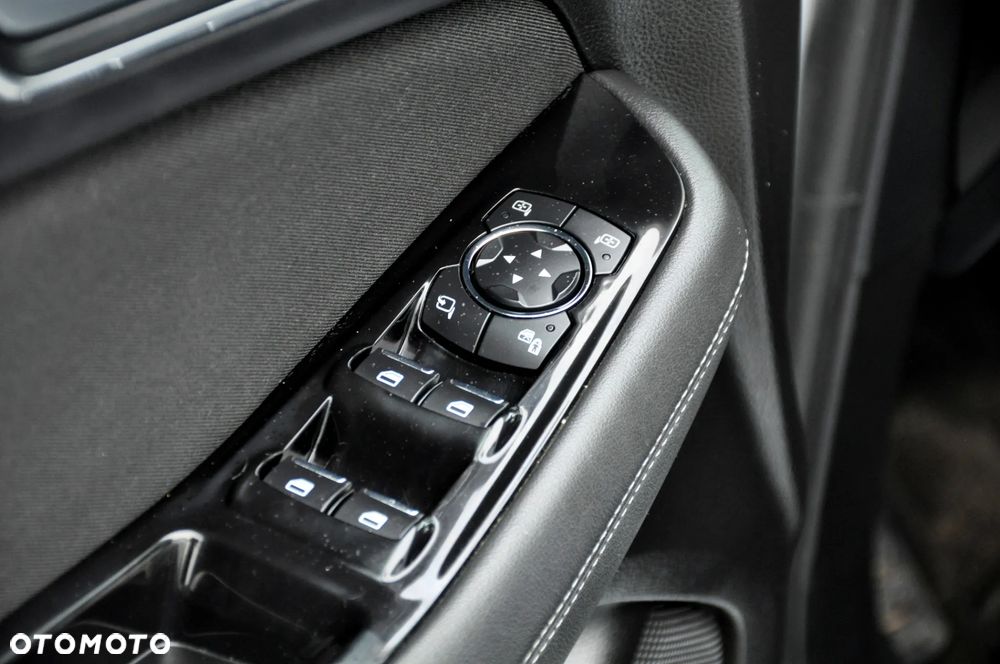 Ford S-Max 2.0 TDCi Titanium PowerShift - 31