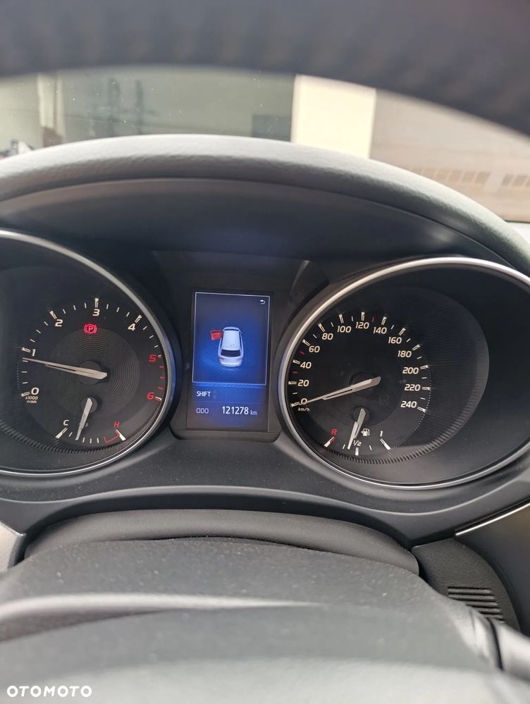 Toyota Avensis 2.0 D-4D Premium - 6