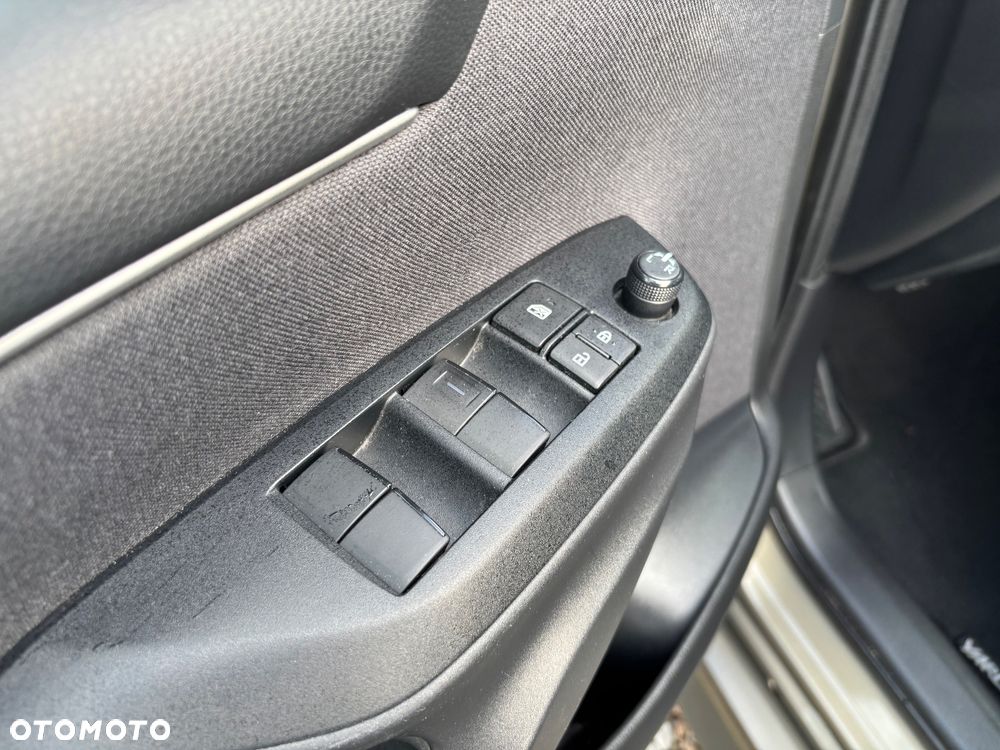 Toyota Yaris 1.5 Comfort - 33