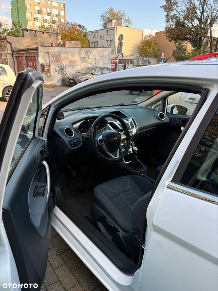 Ford Fiesta 2009 photo 4