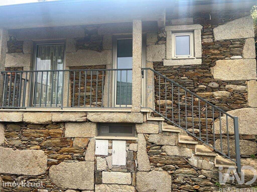 Casa / Villa T2 em Carvalhais e Candal de 131,00 m2 - Grande imagem: 2/13