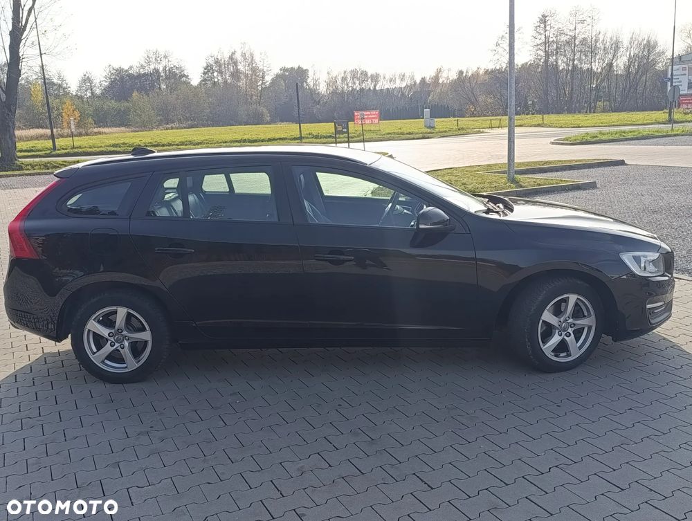 Volvo V60 D2 Momentum - 4