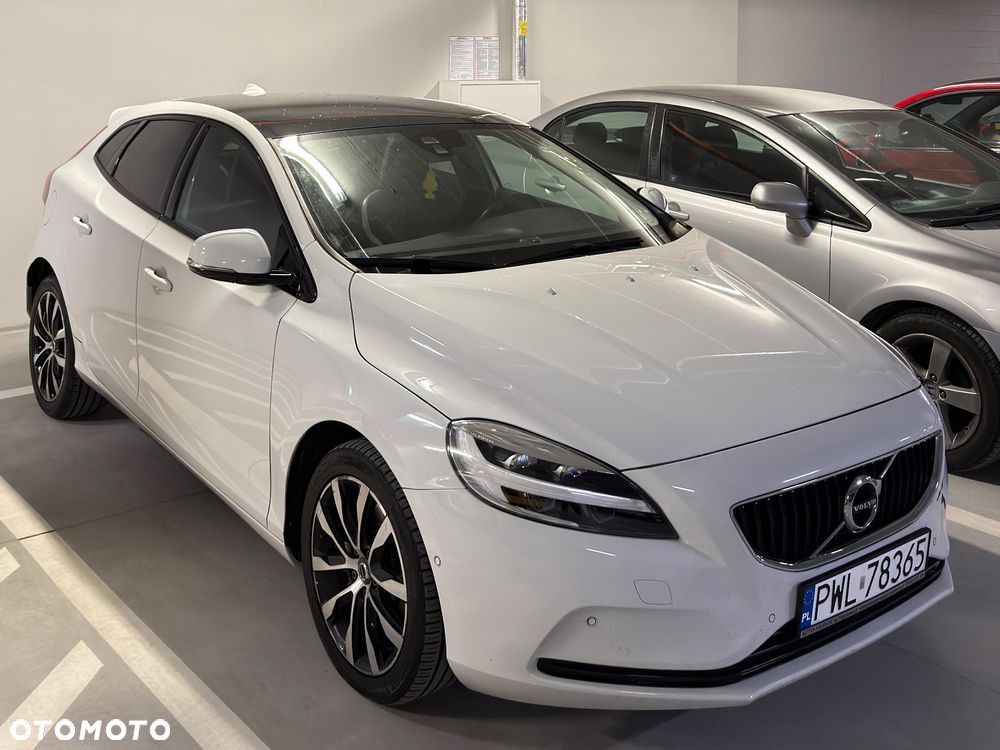 Volvo V40 T3 Geartronic RDesign - 14