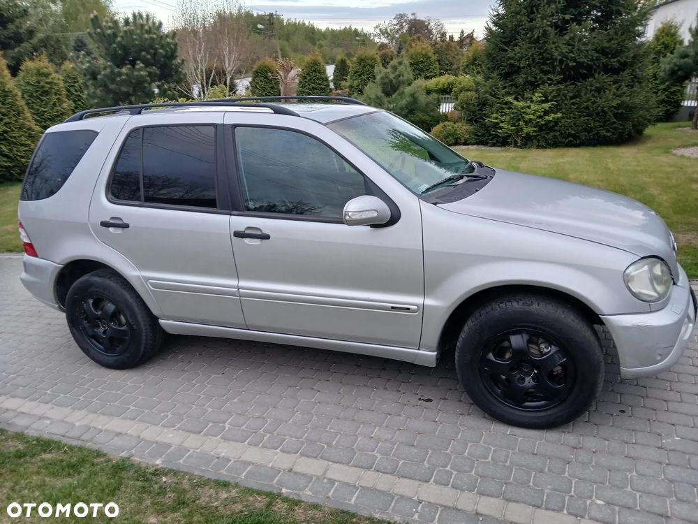 Mercedes-Benz ML - 4