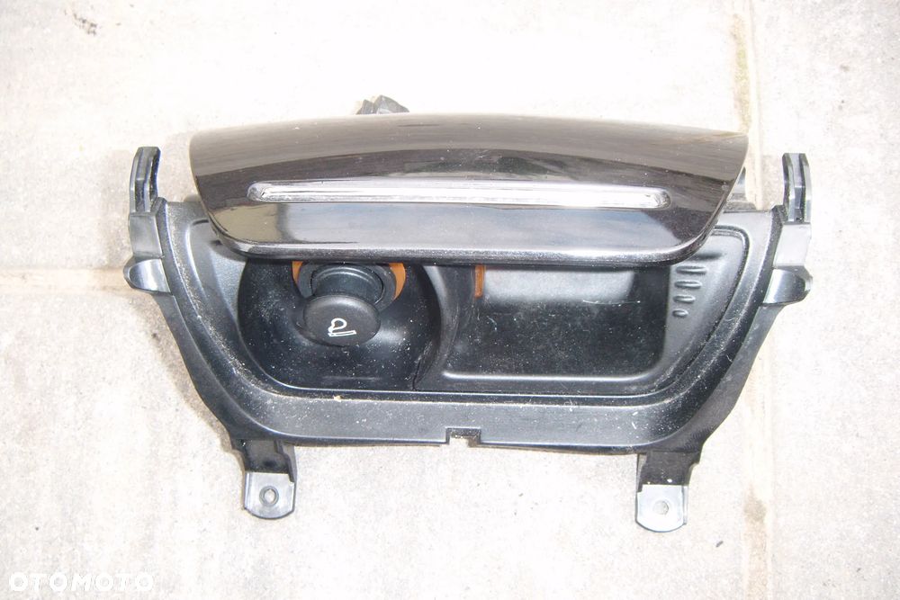 citroen c5 III 10r popielniczka w tunel 8-123-0142 - 1