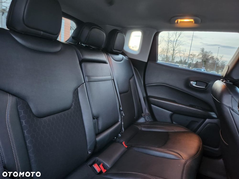 Jeep Compass - 17