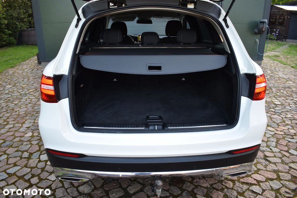 Mercedes-Benz GLC - 30
