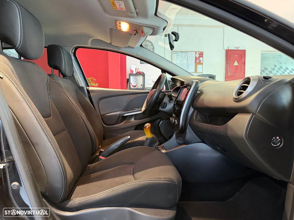 Renault Clio Sport Tourer Energy dCi 90 Start & Stop Dynamique - 14