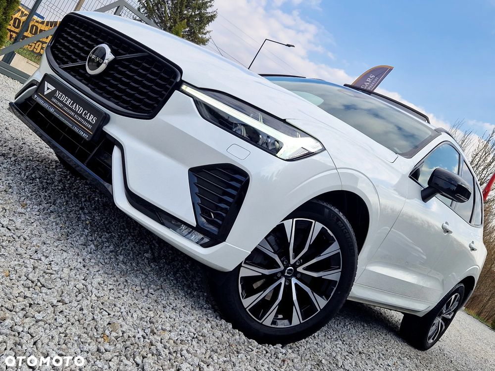 Volvo XC 60 B4 D Plus Dark - 37