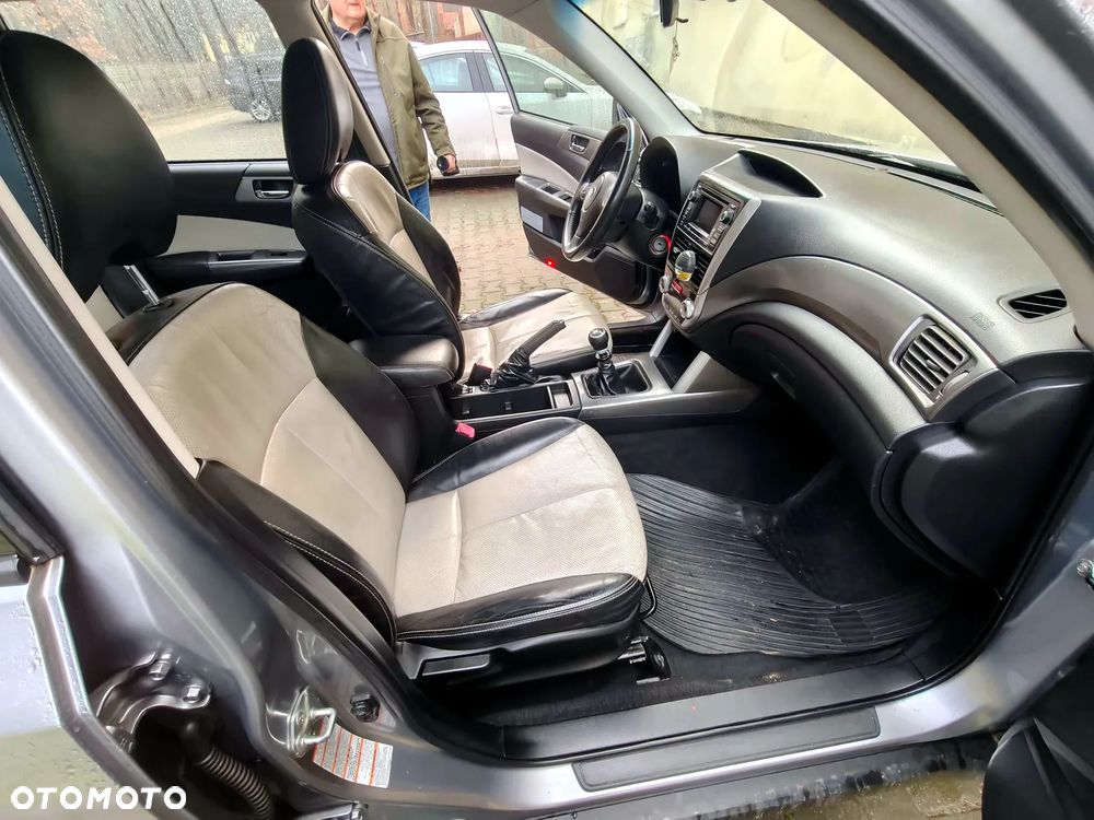 Subaru Forester 2.0D XC 000 Euro5 - 27