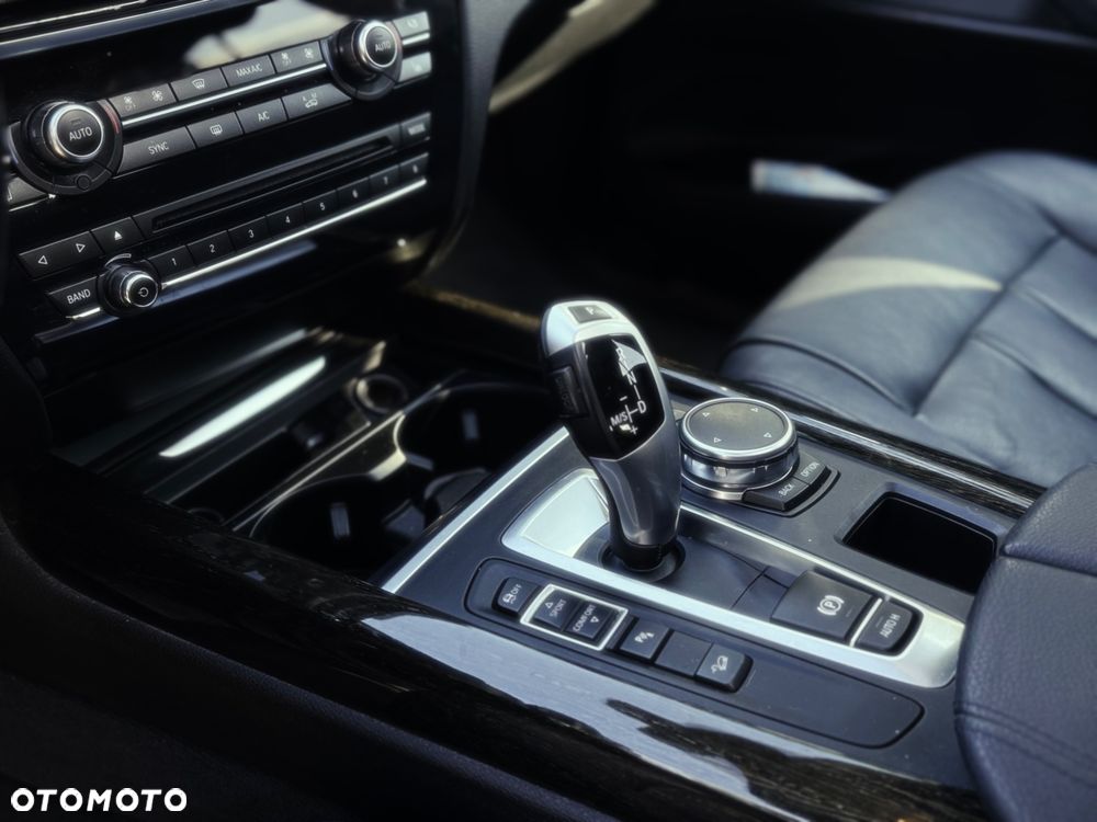BMW X5 xDrive35i - 8