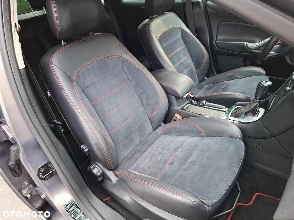 Ford Mondeo 2.0 T Titanium S - 28