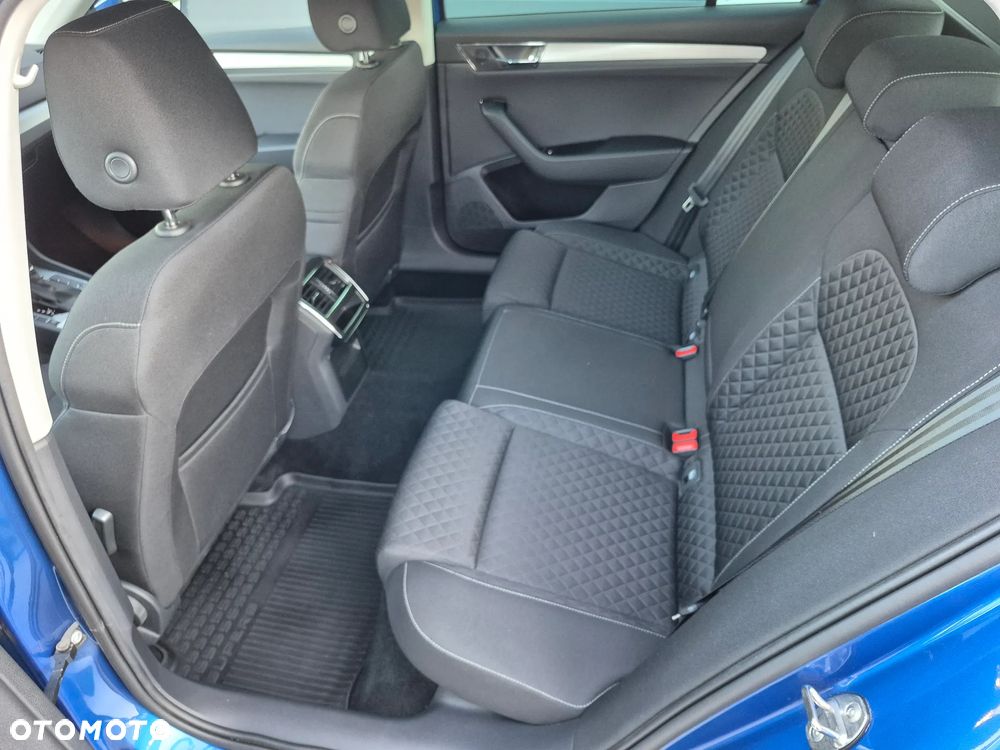 Skoda Superb 2.0 TDI SCR Ambition DSG - 7