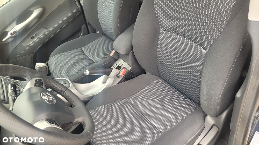 Toyota Auris 1.4 D-4D Premium MM - 37
