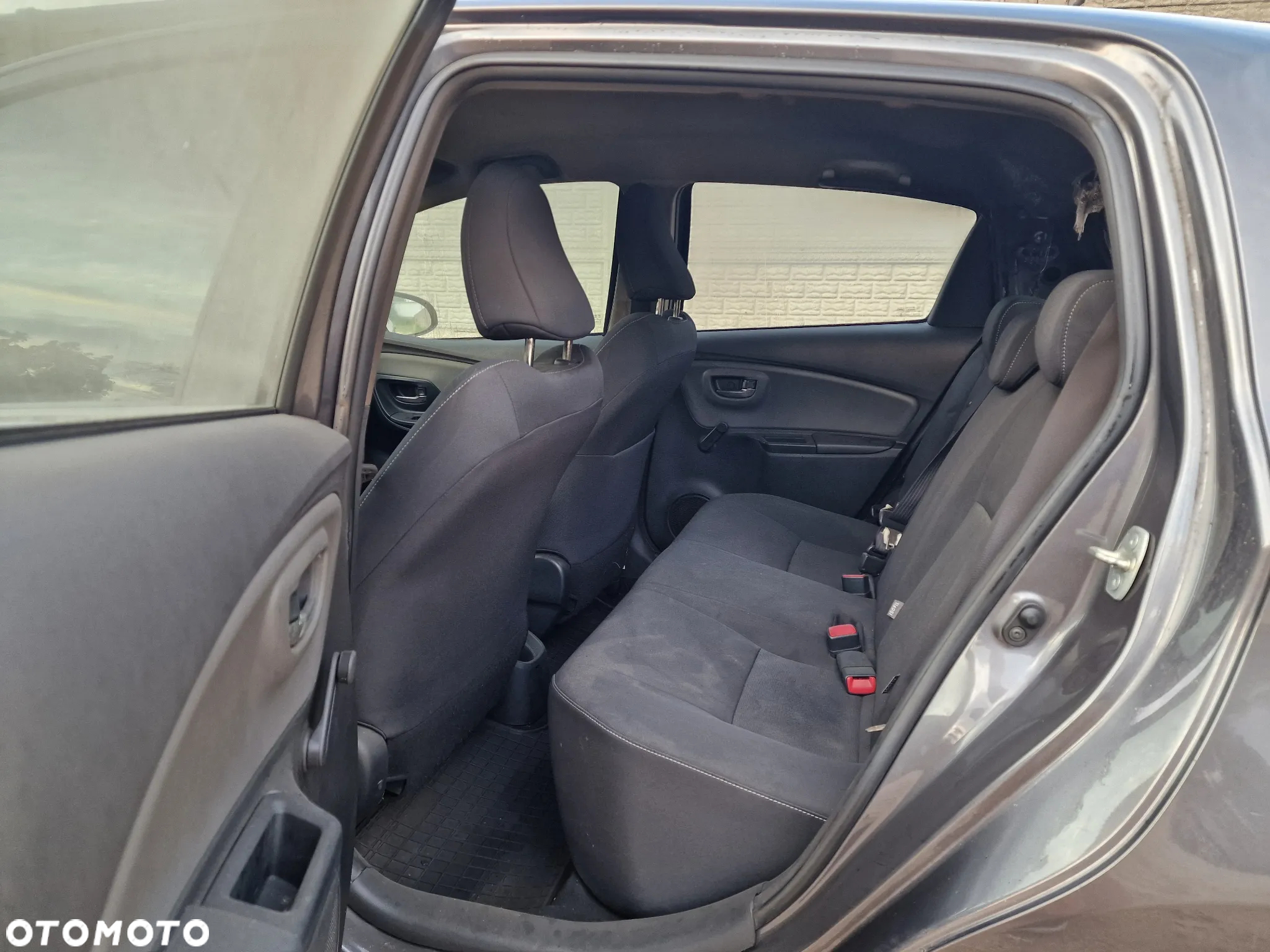 Toyota Yaris - 14