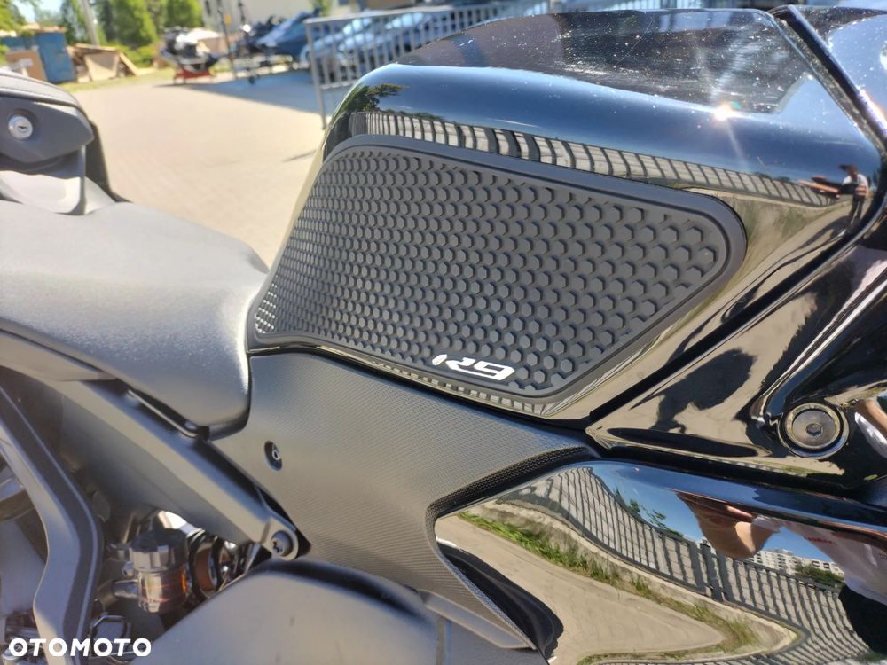 Yamaha R9 - 11