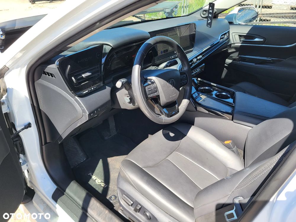 Toyota Mirai Executive - 11