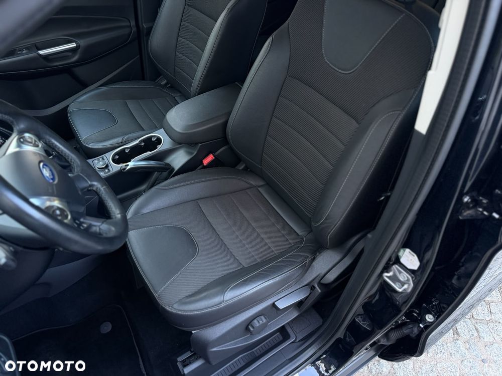 Ford Kuga 2.0 TDCi 4x4 Titanium - 33