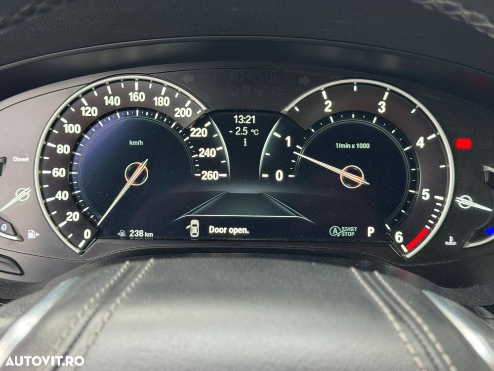 BMW Seria 5 520d AT - 27