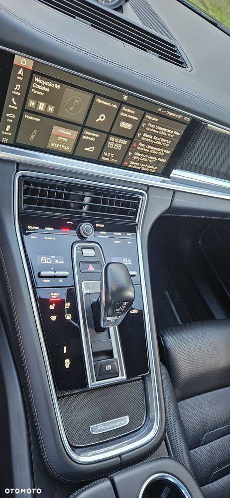 Porsche Panamera Turbo Executive - 19