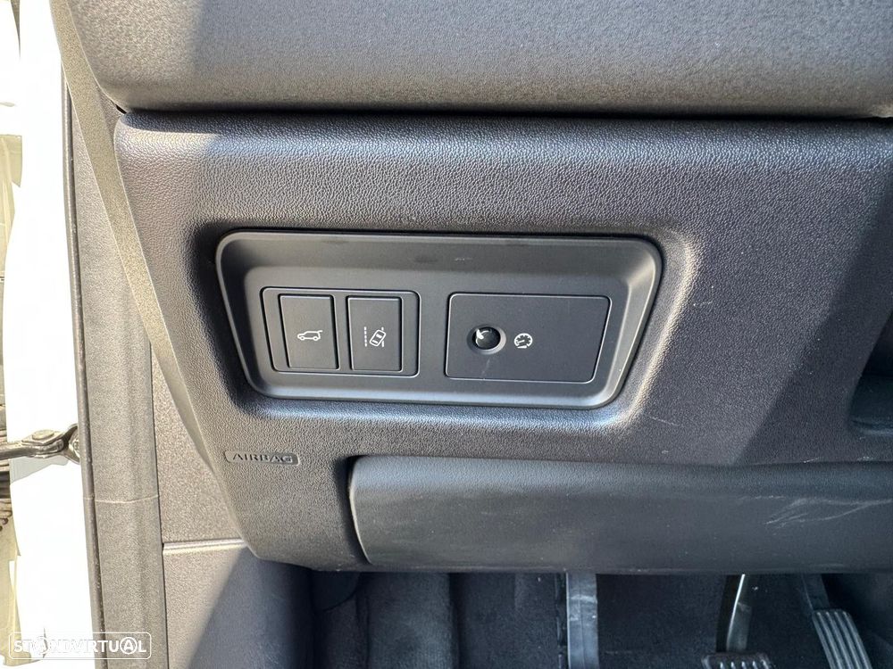 Land Rover Discovery Sport 2.0 eD4 HSE Luxury - 18