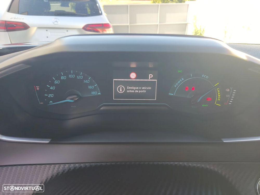 Peugeot e-2008 - 37