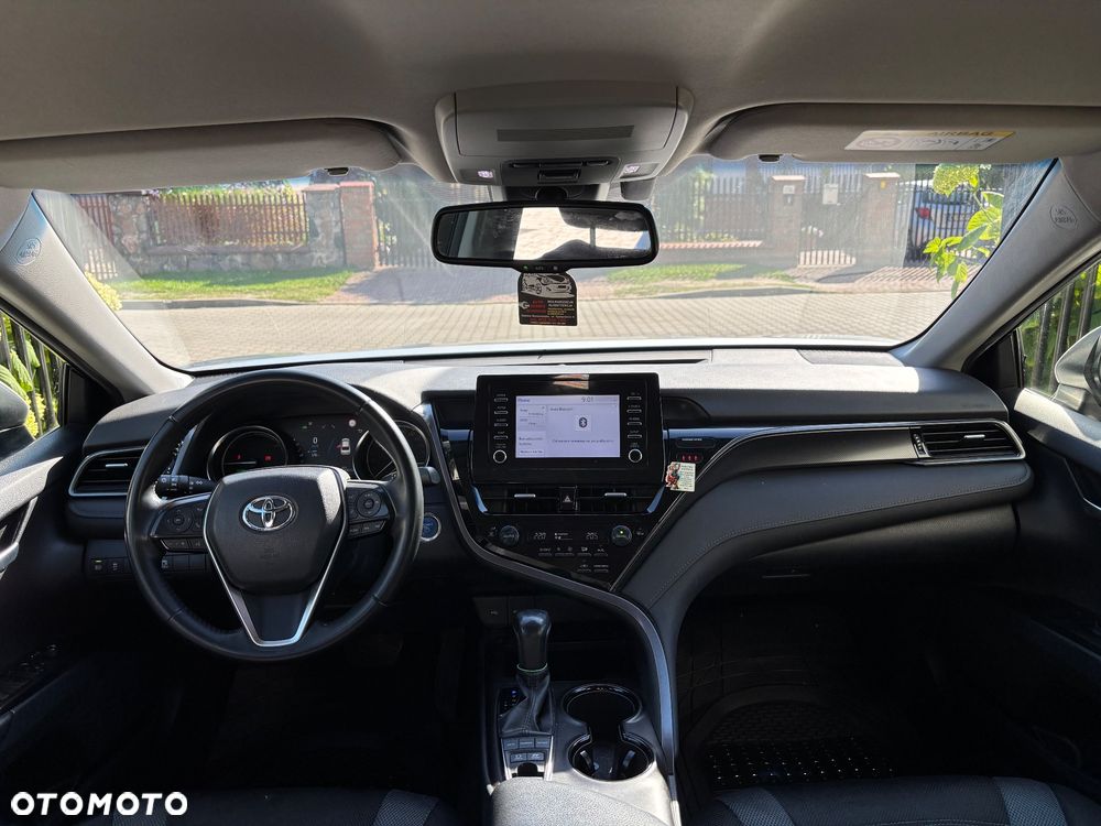 Toyota Camry 2.5 Hybrid Comfort CVT - 21