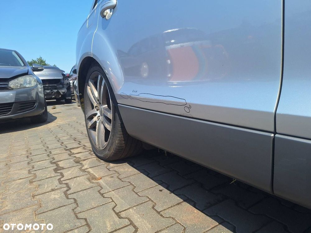 DRZWI KOMPLETNE PRAWY TYŁ AUDI Q7 4L I LY7W - 3