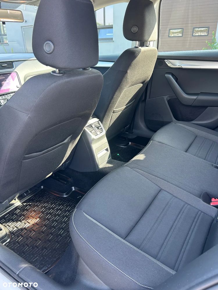 Skoda Octavia 1.4 TSI Ambition - 11