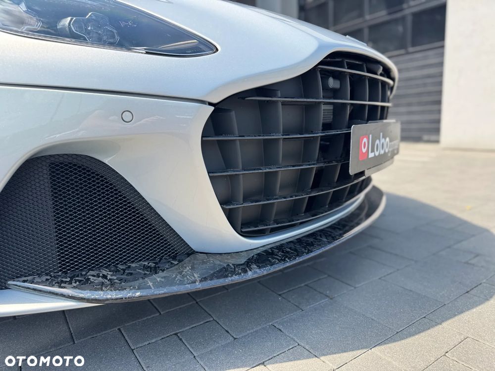 Aston Martin DB11 Launch Edition - 11