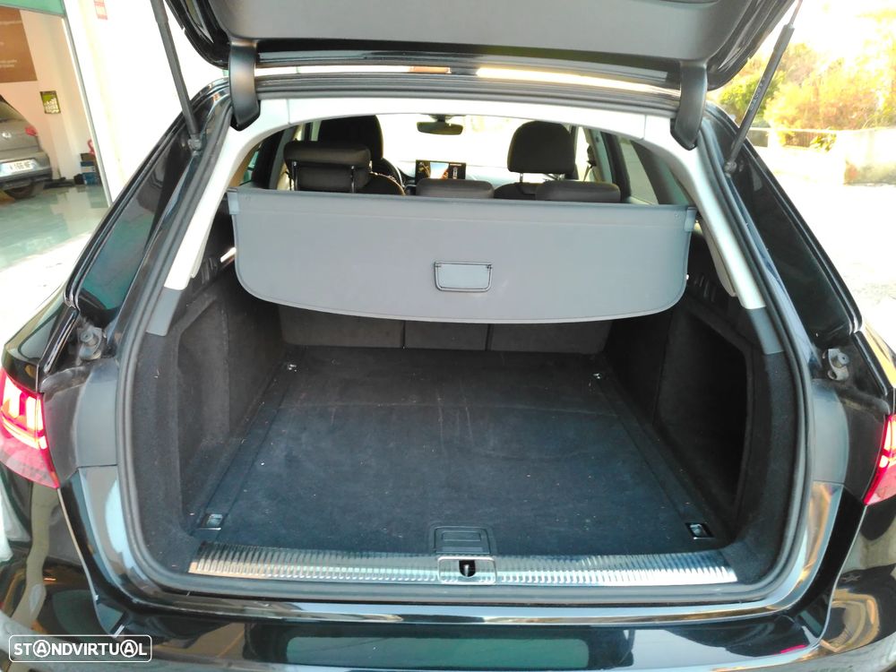Audi A4 Avant 30 TDI S tronic advanced - 4