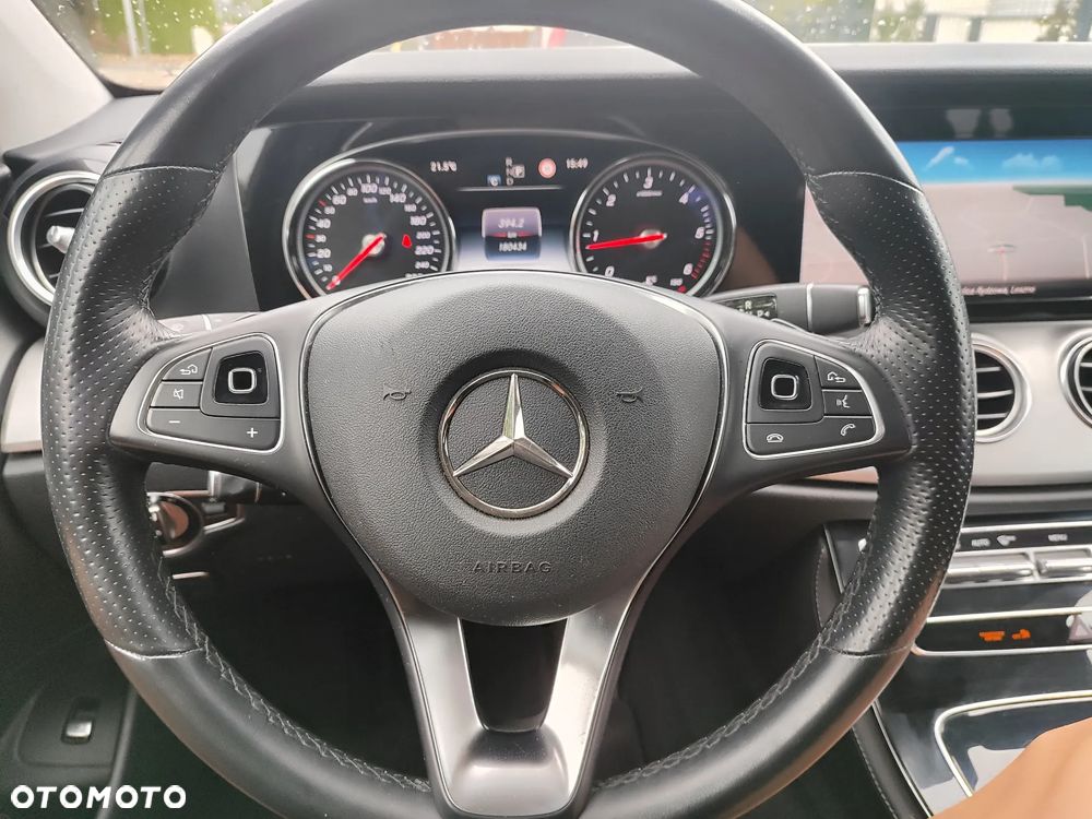 Mercedes-Benz Klasa E 220 d 4Matic 9G-TRONIC - 10