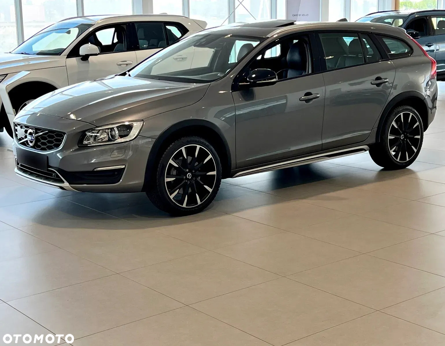 Volvo V60 Cross Country - 3