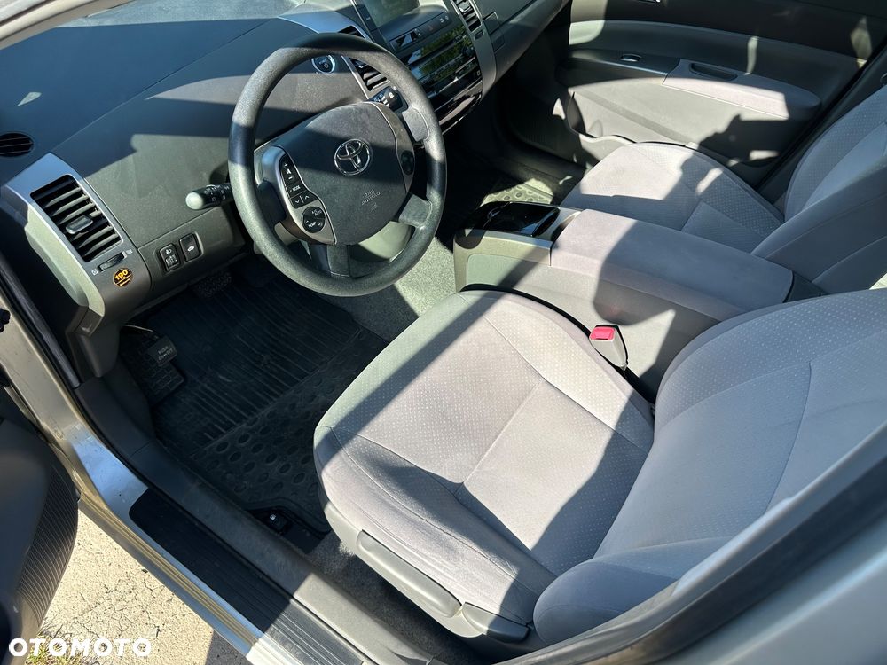 Toyota Prius 1.5 VVT-i Prestige - 12
