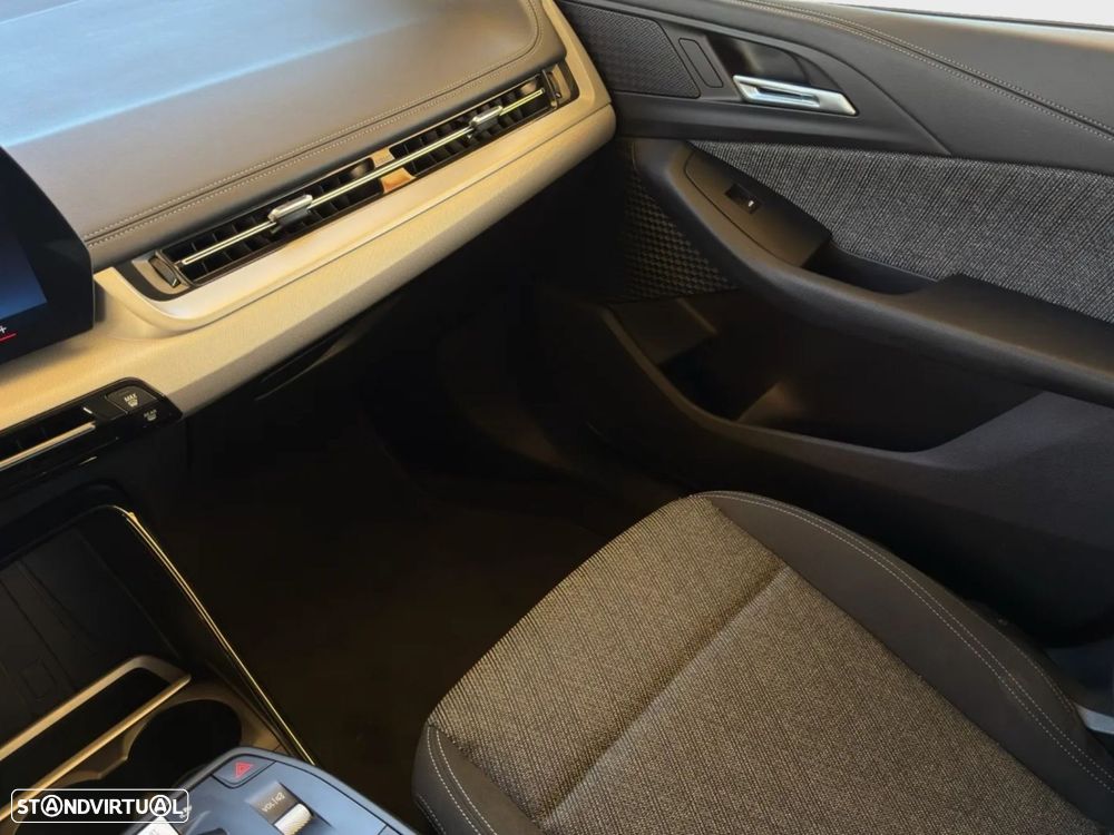 BMW 218 Active Tourer i Line Luxury Auto - 21