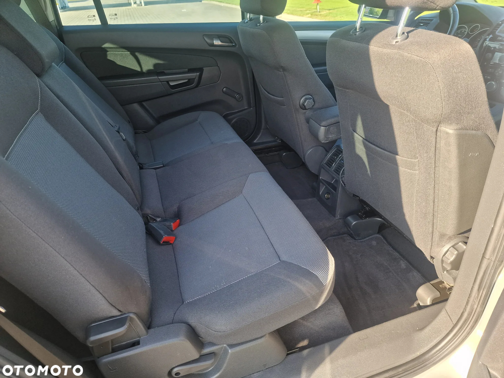 Opel Zafira 1.6 Cosmo - 11